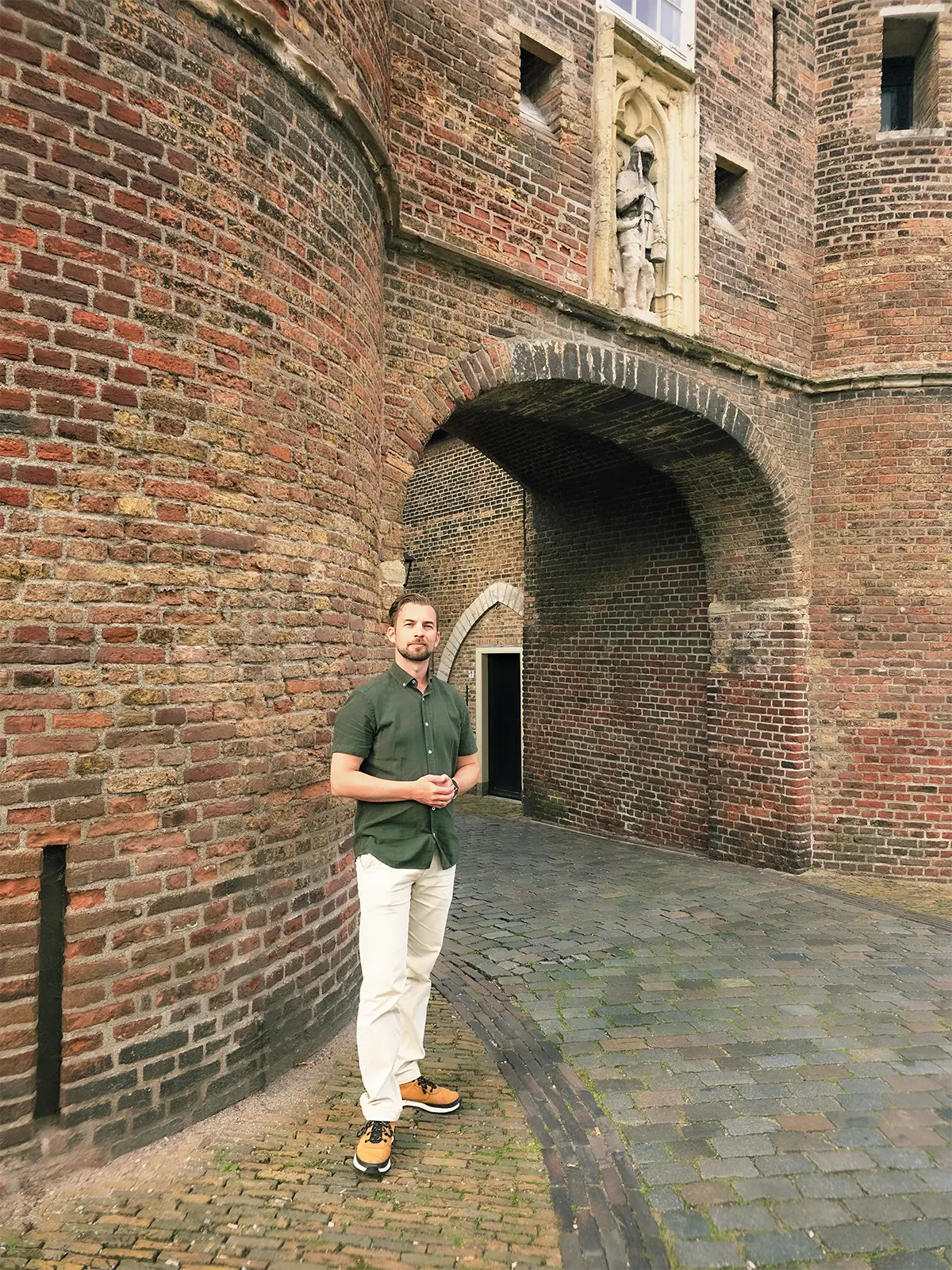 Portret van gids en architect Dmitri Levin van Delftour
